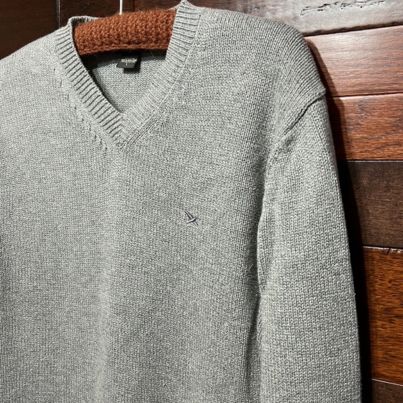 Eddie Bauer Stretchy V Neck Long Sleeve Light Gray Sweater - Picture 3 of 8
